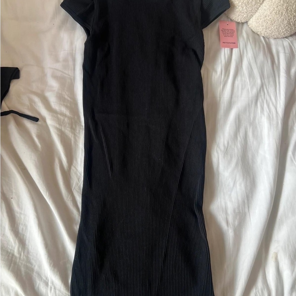 PrettyLittleThing Black Ribbed Midi Dress